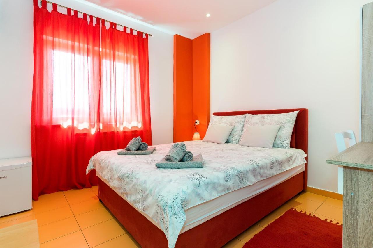 Guest House Slatki Snovi Knin Bagian luar foto