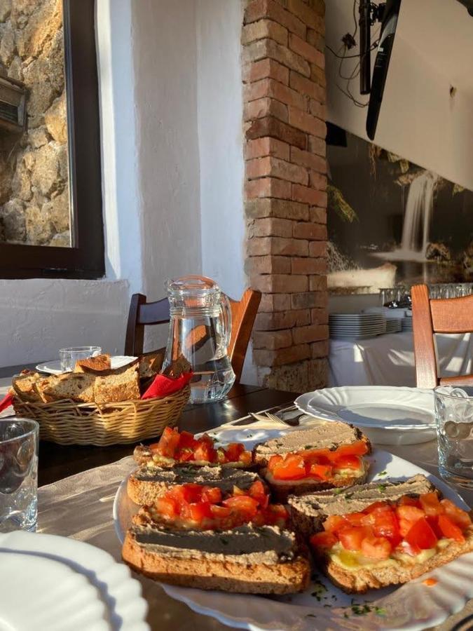Guest House Slatki Snovi Knin Bagian luar foto