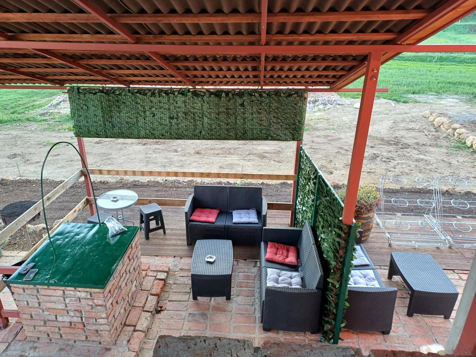 Guest House Slatki Snovi Knin Bagian luar foto