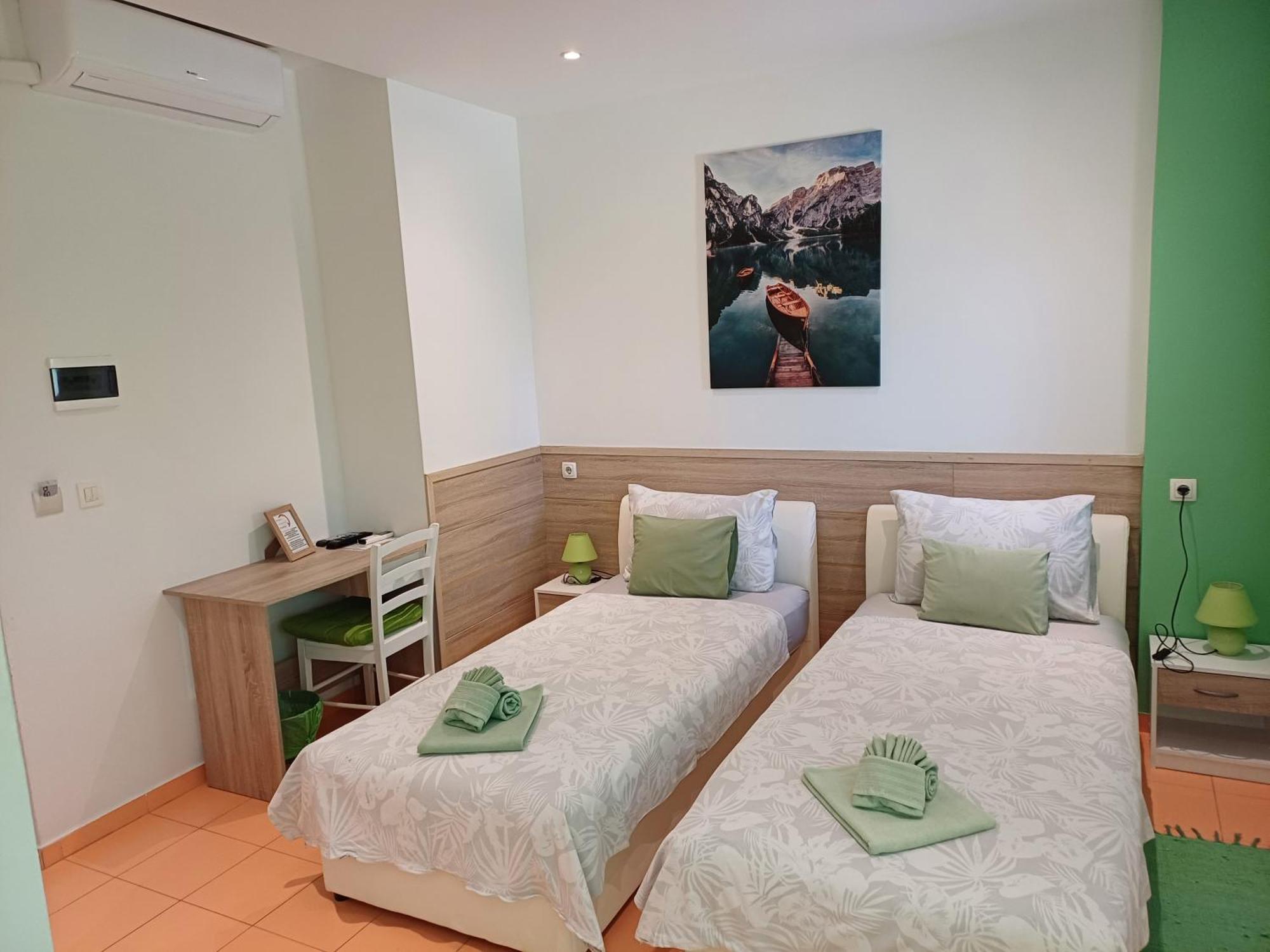 Guest House Slatki Snovi Knin Bagian luar foto
